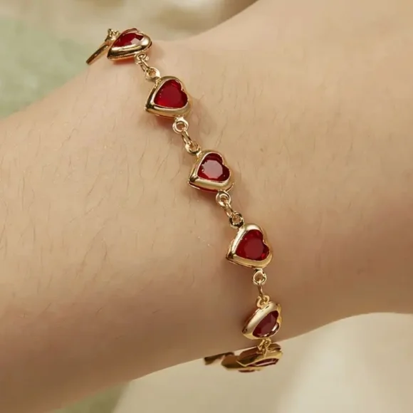 Heart Crystal Red Bracelet - Picture 4 of 5